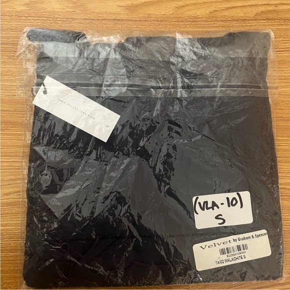 NWT Velvet by Graham & Spencer Tai Gauzy Whisper Dress in Malachite Size Small - Picture 6 of 6